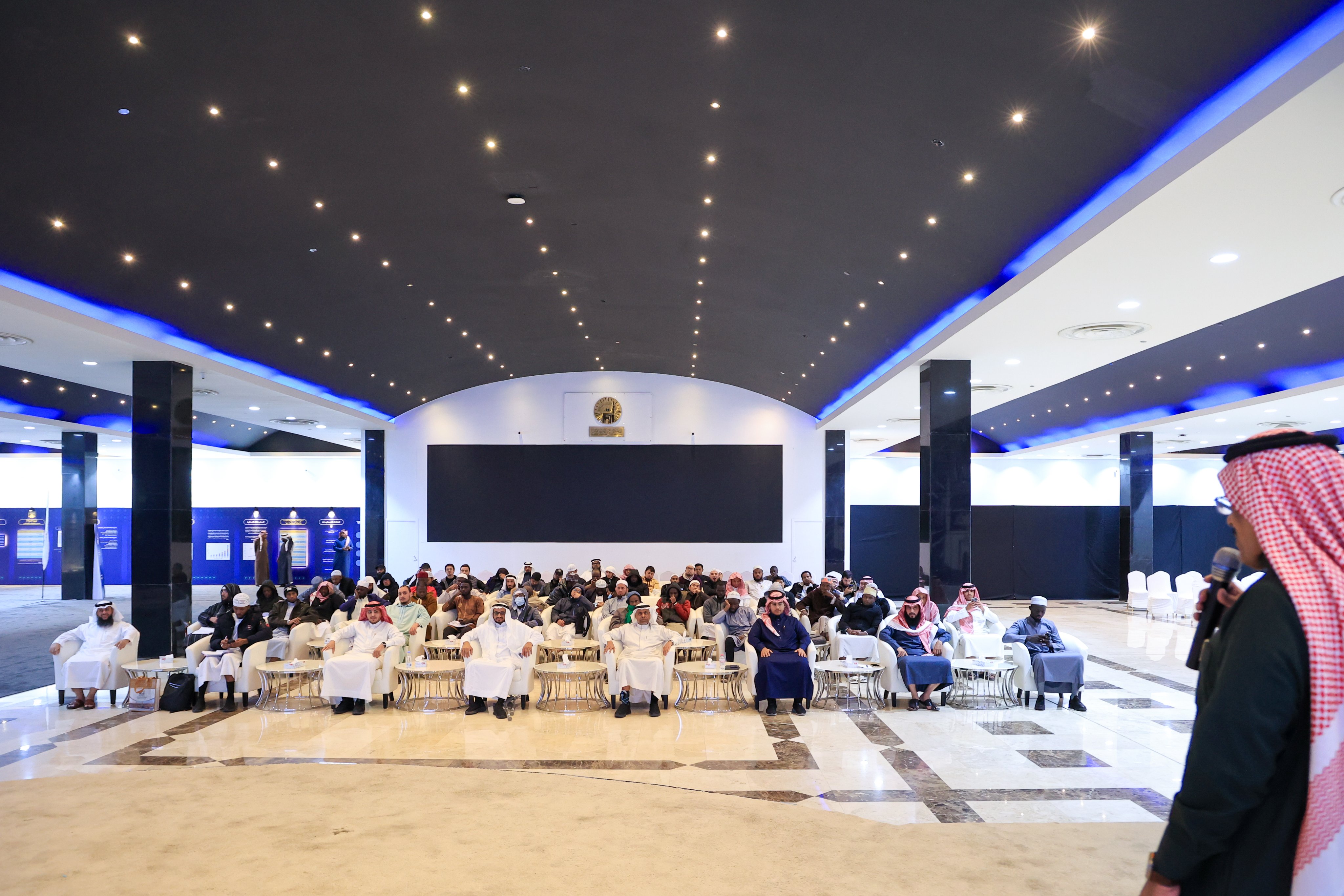 ضمن فعاليات أسبوع البحث العلمي السادس في الجامعة الإسلامية ، أقام مركز الاستدامة دورة تدريبية بعنوان "توليد الأفكار البحثية الإبداعية في التخصصات النظرية"،